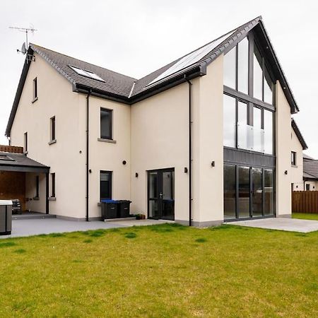 Villa Modern House With Hot Tub, Perfect Night Away! Huntly Esterno foto