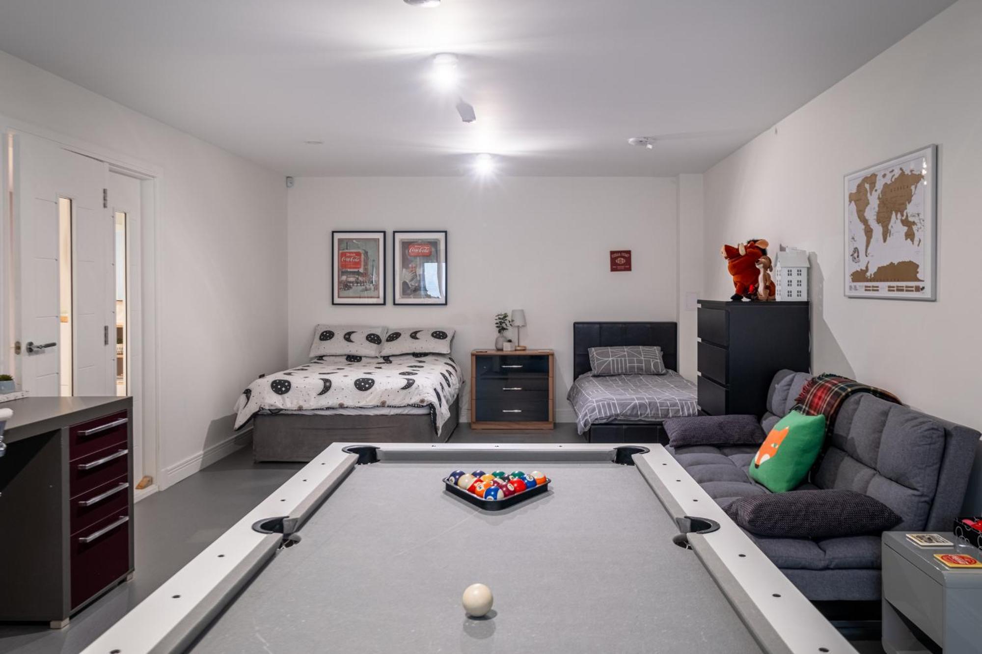 Villa Modern House With Hot Tub, Perfect Night Away! Huntly Esterno foto